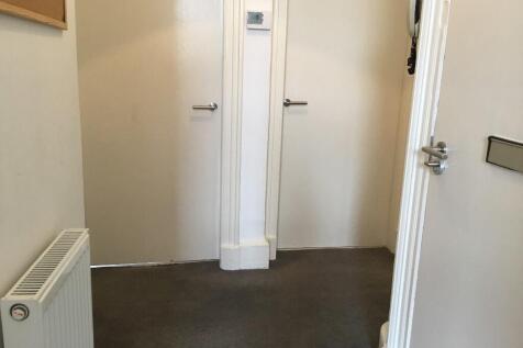 5_Hallway.jpeg