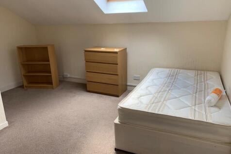 5_bedroom 3 real.jpg