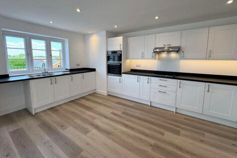 Kitchen Family Room