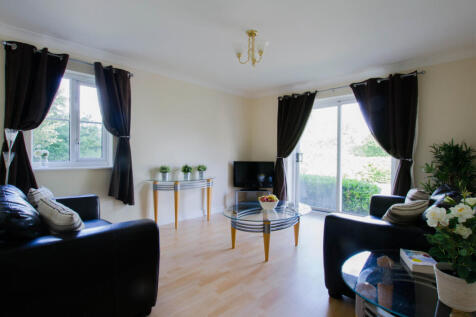 Ground floor apartment - Fully furnished - Two la