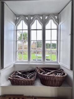Snug Window