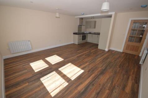 open plan lounge/kitchen