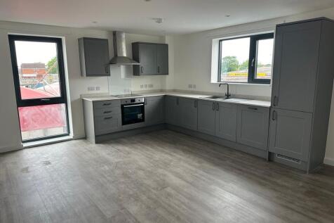 kitchen &amp; liv...