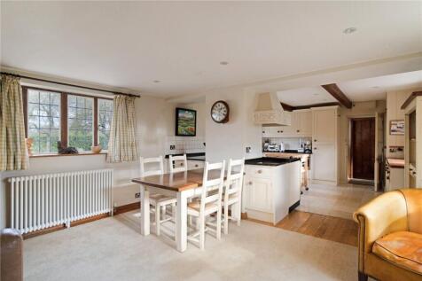 Kitchen / Dining