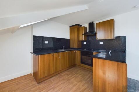 lounge kitchen pic 2
