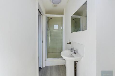shower room pic 1.jp