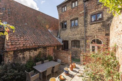 Property Image 4