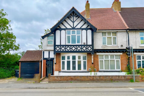Four / Five Bedroom House