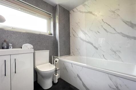 Bathroom.JPEG