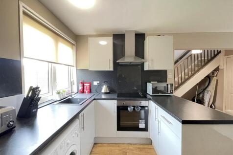 Kitchen 2.JPEG
