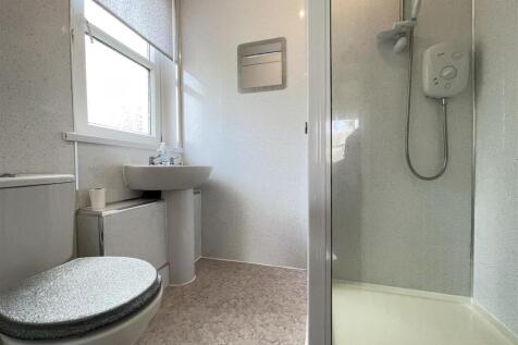 Shower Room.JPEG