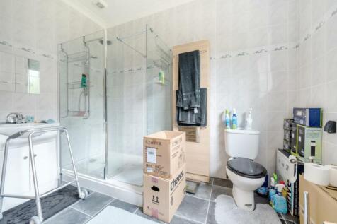 DOWNSTAIRS BATHROOM
