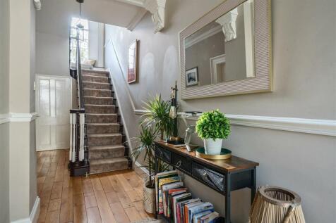 ENTRANCE HALLWAY