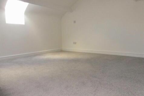 ATTIC ROOM