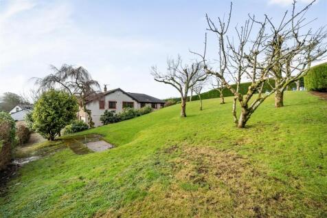 GARDEN - REAR