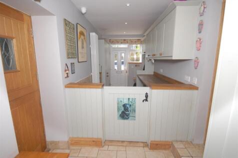 Boot Room &amp; Utility/Laundry Room