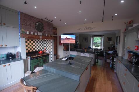 Open Plan Kitchen &amp; Sitting Room