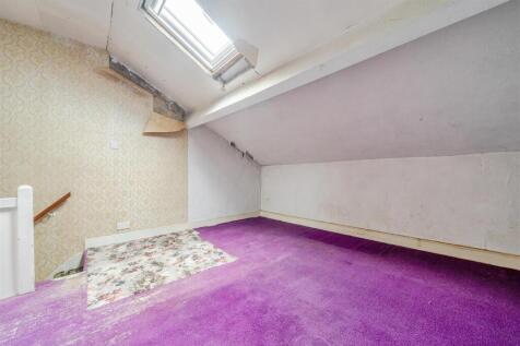 LOFT ROOM ONE