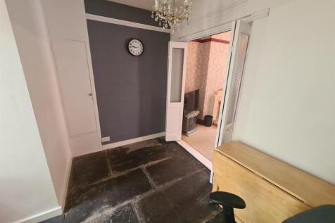 INNER HALLWAY