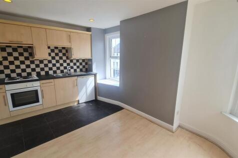 OPEN PLAN KITCHEN/LOUNGE