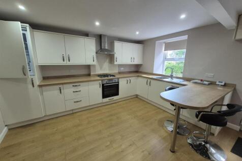 LOUNGE/KITCHEN
