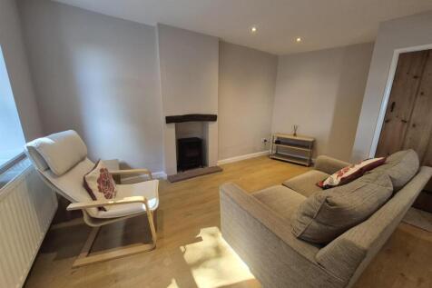 LOUNGE/KITCHEN
