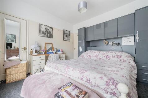 BEDROOM 1