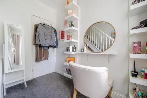 DRESSING ROOM/ HOME OFFICE SPACE