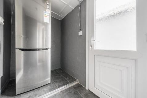 UTILITY SPACE &#43; DOWNSTAIRS W.C