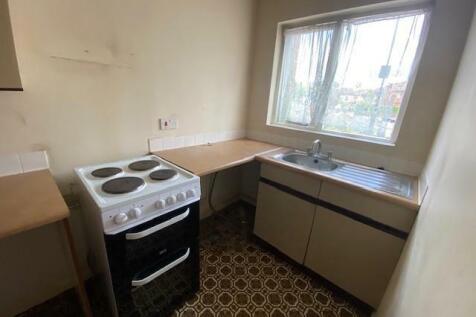 51 Harvesters Close Kitchen 2.jpg