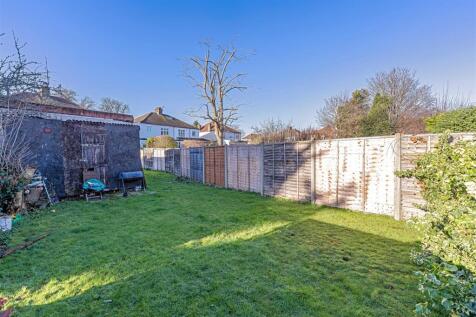 111B Wood Lane Isleworth, TW7-LOW RES-21.jpg