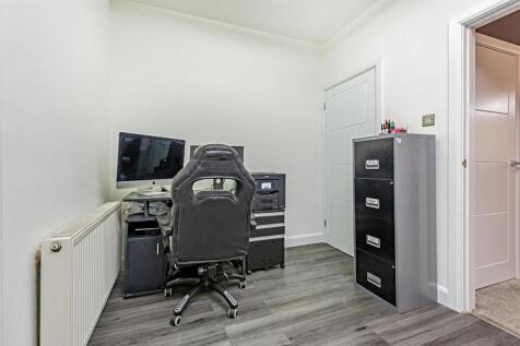 6 Faggs Road Feltham TW14 LOW RES-18.jpg