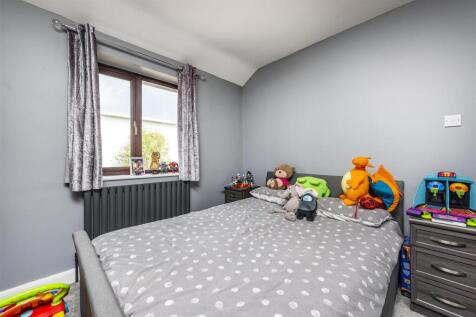 6 Faggs Road Feltham TW14 LOW RES-13.jpg