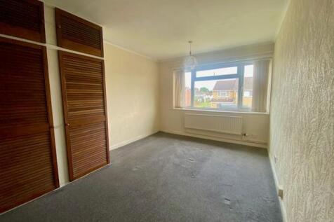59 Sutton Hall Road Bedroom 2.jpg