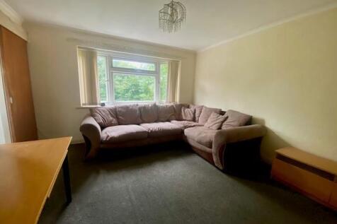 59 Sutton Hall Road Lounge 2.jpg