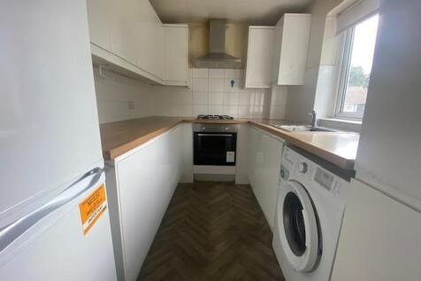59 Sutton Hall Road Kitchen.jpg
