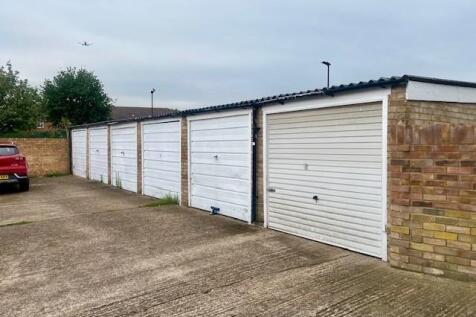69 Spencer Road Garage.jpg