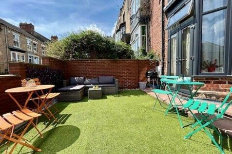 Front Courtyard Garden