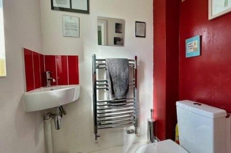 Ground Floor Cloakroom/Wc