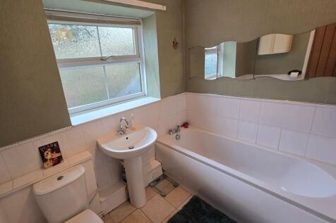 Ground Floor Bathroom