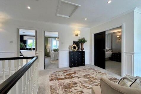 Galleried First Floor Landing