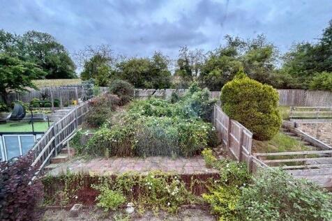 Rear Terraced Garden