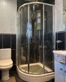 Shower Room/Wc
