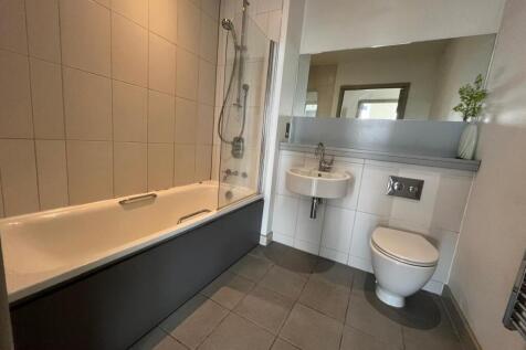 Main bathroom