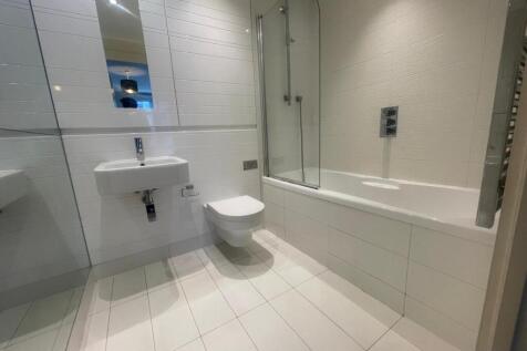 Main bathroom