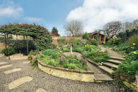 rear garden.jpg