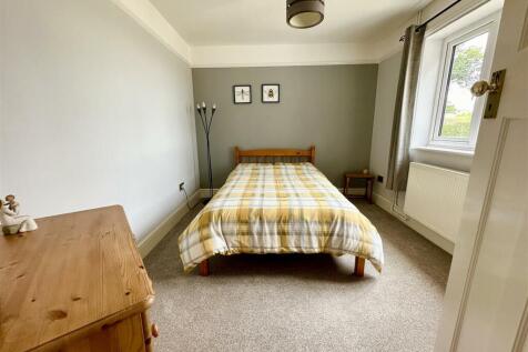 bedroom two.JPEG