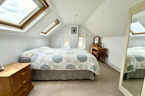 first floor bedroom.JPEG