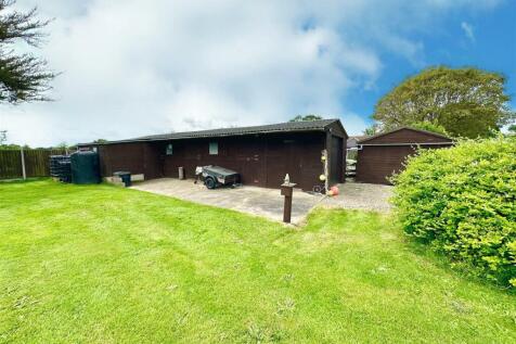 store stable garage block.jpg
