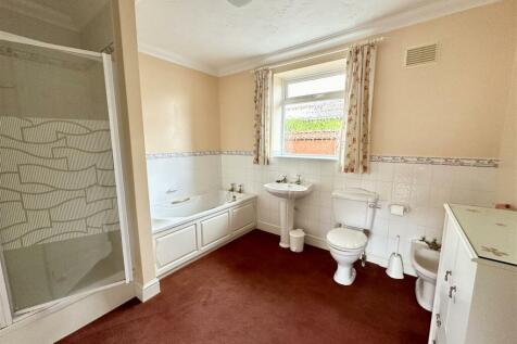 bathroom.JPEG